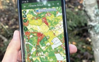 Tässä on uutuus! Vahvistettu senttimetritarkkuuteen tarkentava RTK GNSS kännykkä!